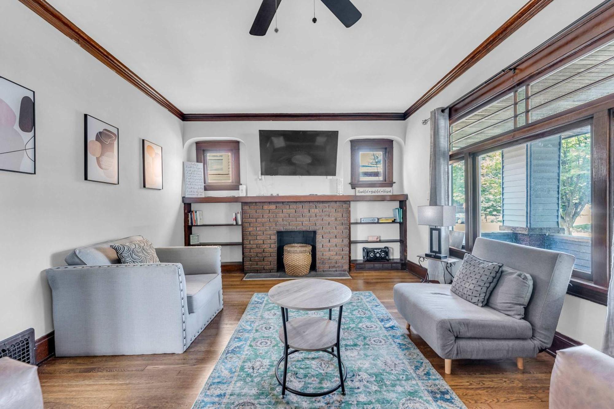 Beautifully Remodeled Duplex Apt In West Blvd Cleveland Exteriér fotografie