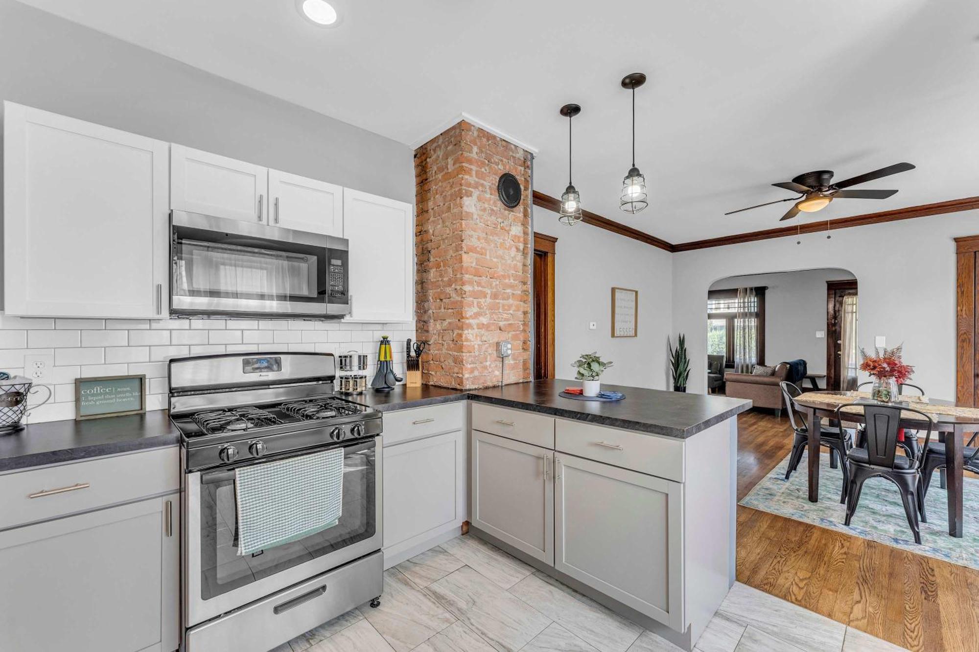 Beautifully Remodeled Duplex Apt In West Blvd Cleveland Exteriér fotografie