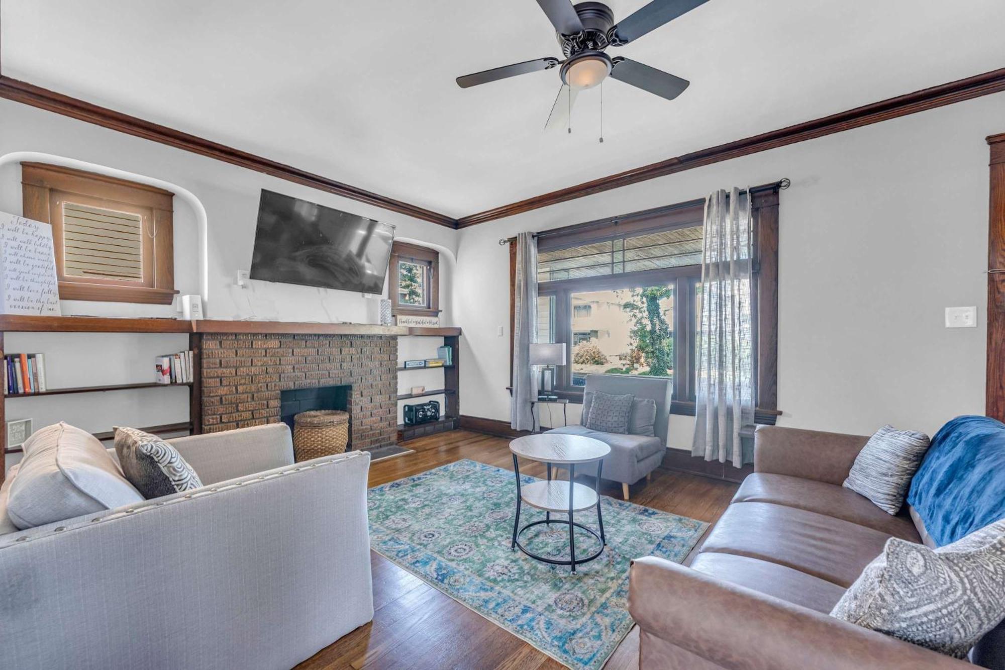 Beautifully Remodeled Duplex Apt In West Blvd Cleveland Exteriér fotografie
