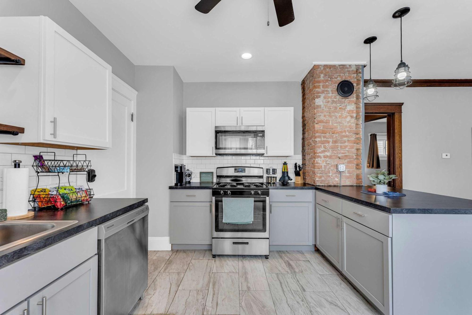 Beautifully Remodeled Duplex Apt In West Blvd Cleveland Exteriér fotografie
